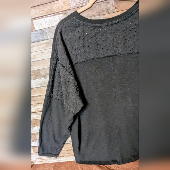 Terra & Sky Black W/Eyelet On Back & Sleeve Top - Picture 12 of 15